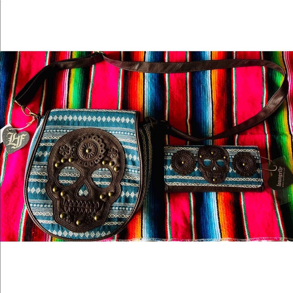 RARE! LOUNGEFLY Matching Crossbody Bag & Wallet 💙